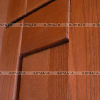 Панели из массива ясеня с филенкой из шпонированной МДФ
